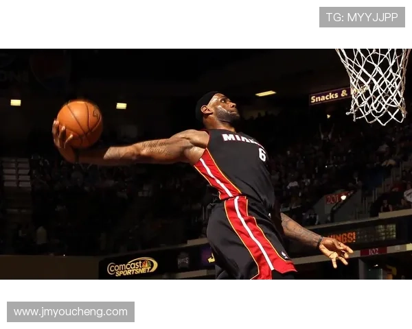 詹姆斯心目中的足球偶像与他热爱的运动精神探讨