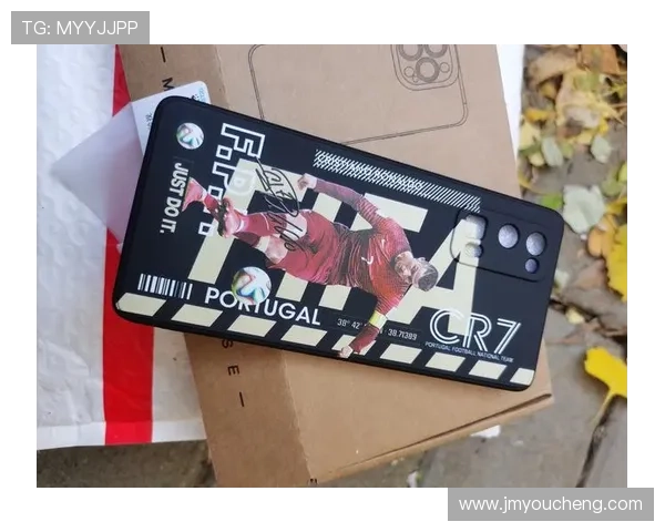 个性化足球明星手绘手机壳让你的手机与众不同的时尚选择